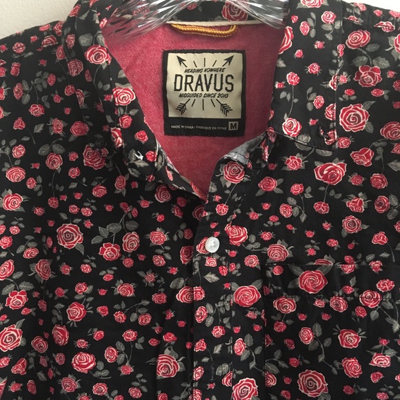 Red rose short sleeve - Picture 2 of 3